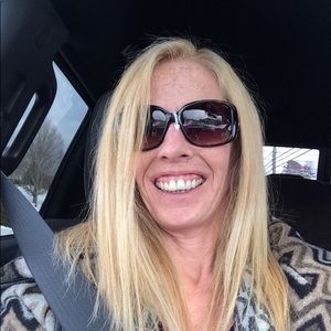 Meet your Posher, Kelli